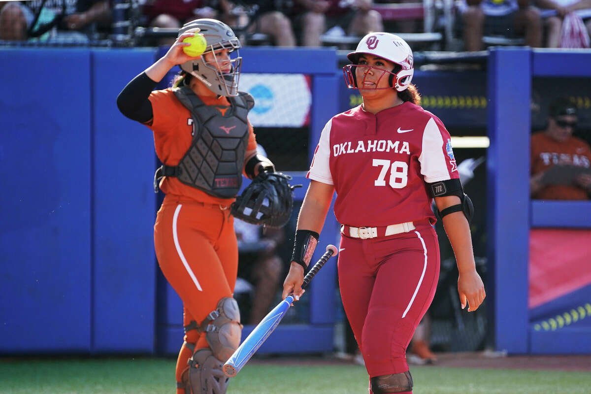 Women's College World Series Oklahoma tops Texas for 6th title