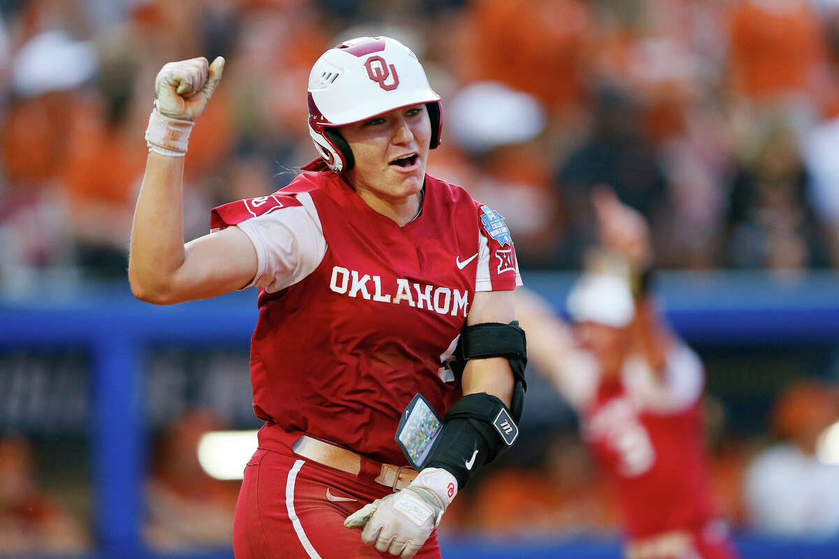 Oklahoma too much for Texas in Big 12 softball championship