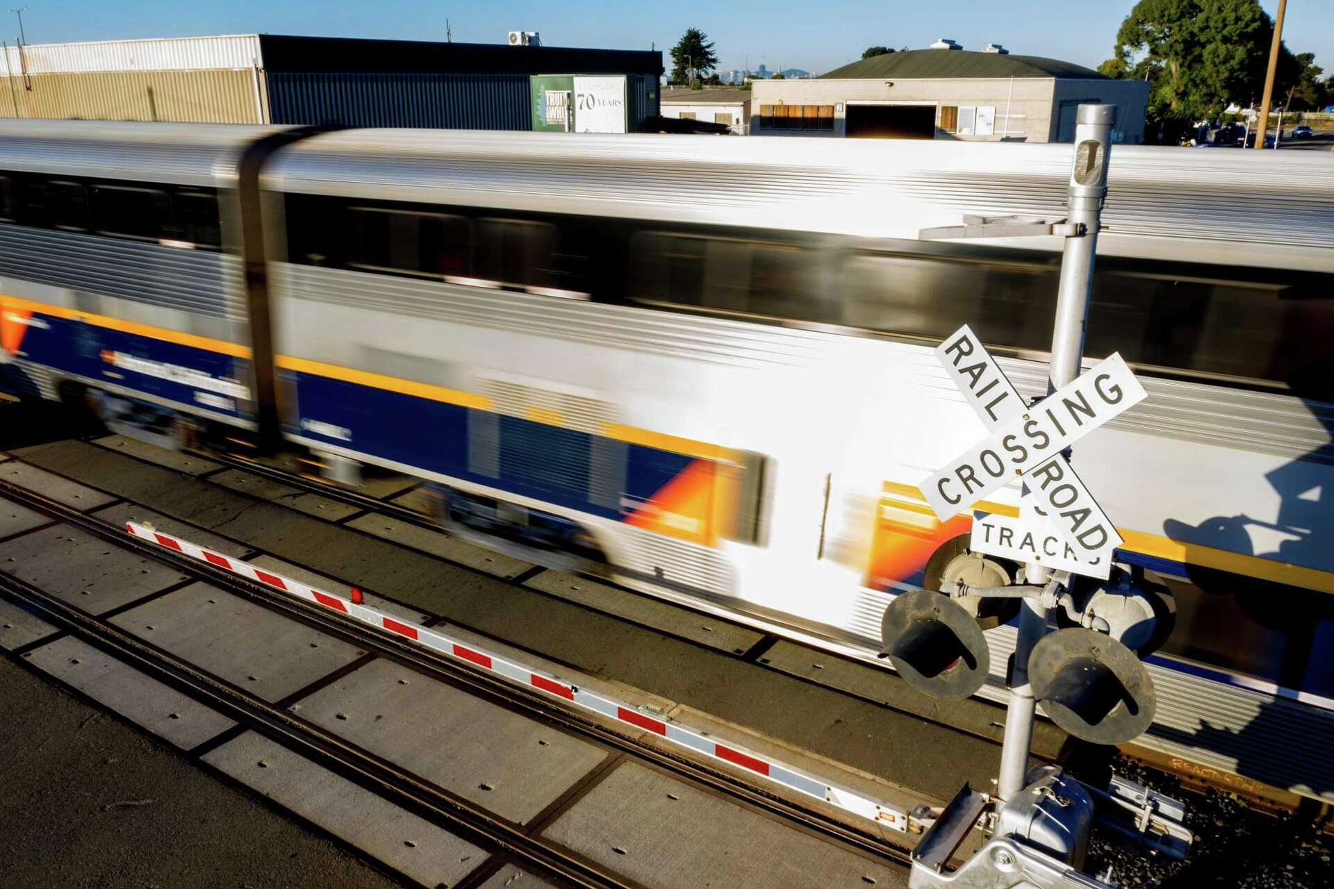 Unhoused man fatally struck by Amtrak train in Oakland
