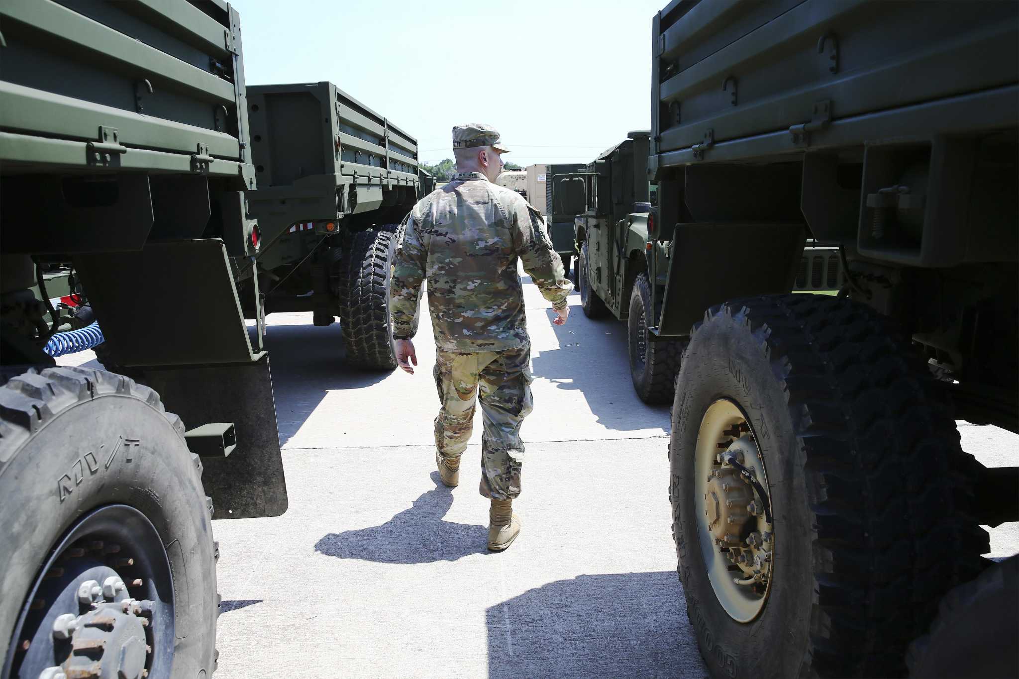 DVIDS - News - Chicago Cubs Mascot visits 7th Army Training Command