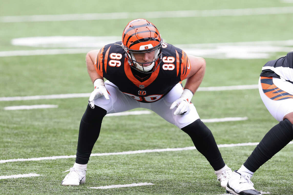 CINCINNATI, OHIO - OCTOBER 25: Mason Schreck #86 of the Cincinnati Bengals on the field in the game against the Cleveland Browns at Paul Brown Stadium on October 25, 2020 in Cincinnati, Ohio. (Photo by Justin Casterline/Getty Images)