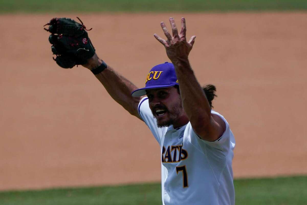 NCAA Baseball Greenville Regional Preview: East Carolina Pirates -  Streaking The Lawn