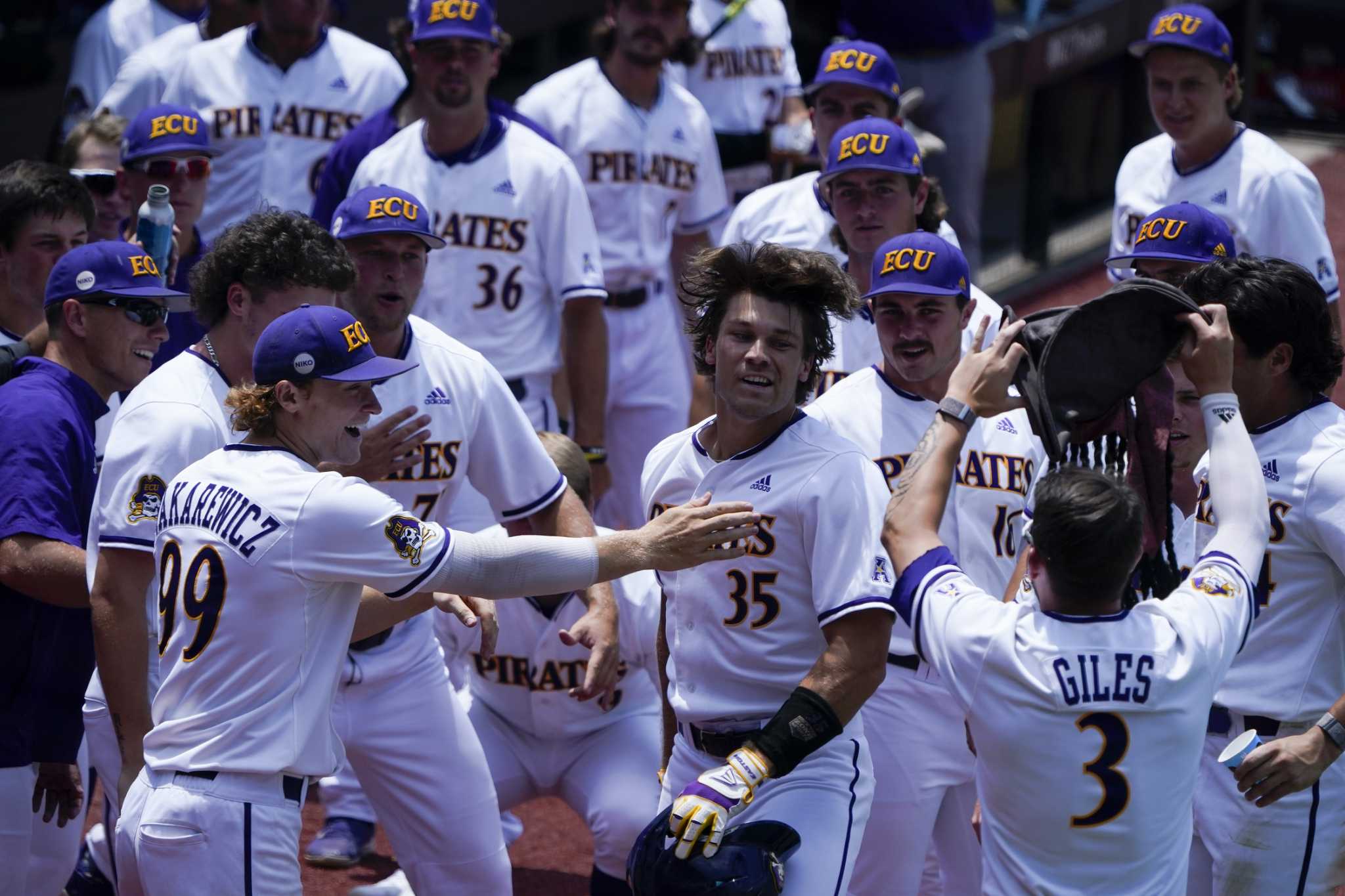 NCAA Baseball Greenville Regional Preview: East Carolina Pirates -  Streaking The Lawn