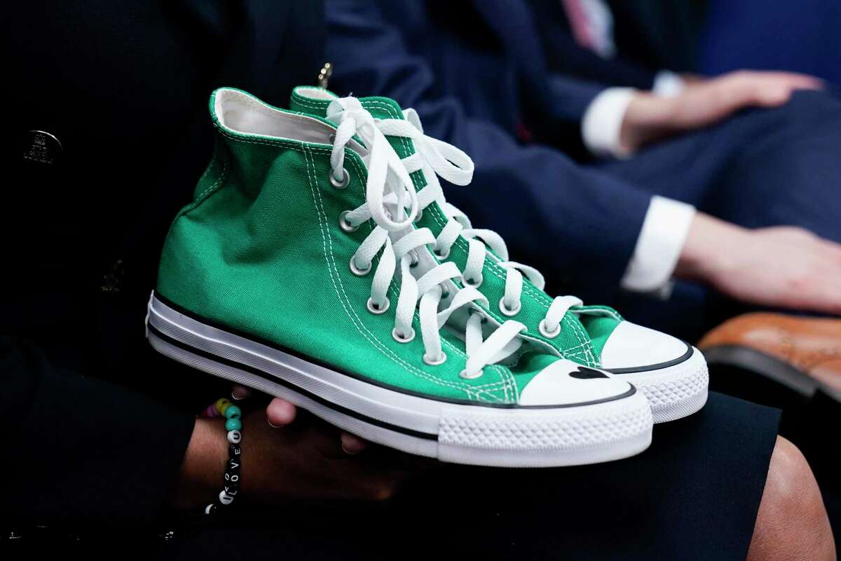 Ten-year-old Maite Yuleana Rodriguez wore green Converse high-tops. It’s how her body was identified.