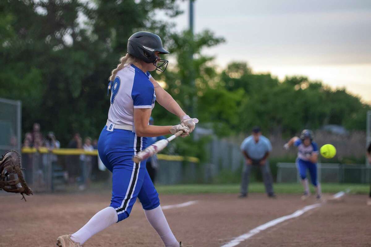 Southington softball sets national record with 20th state title ...