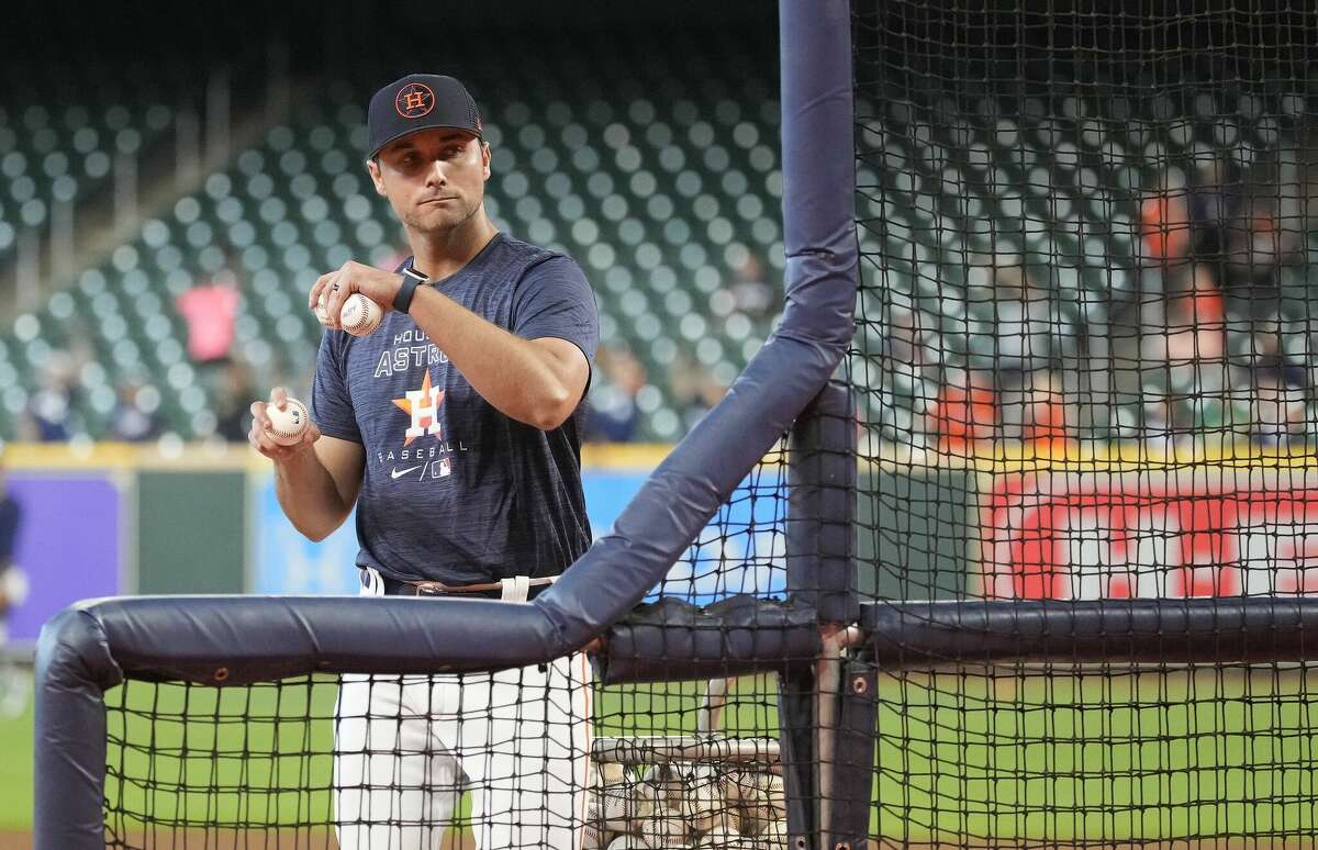 Houston Astros considering to hire Houston-based batting practice pitcher