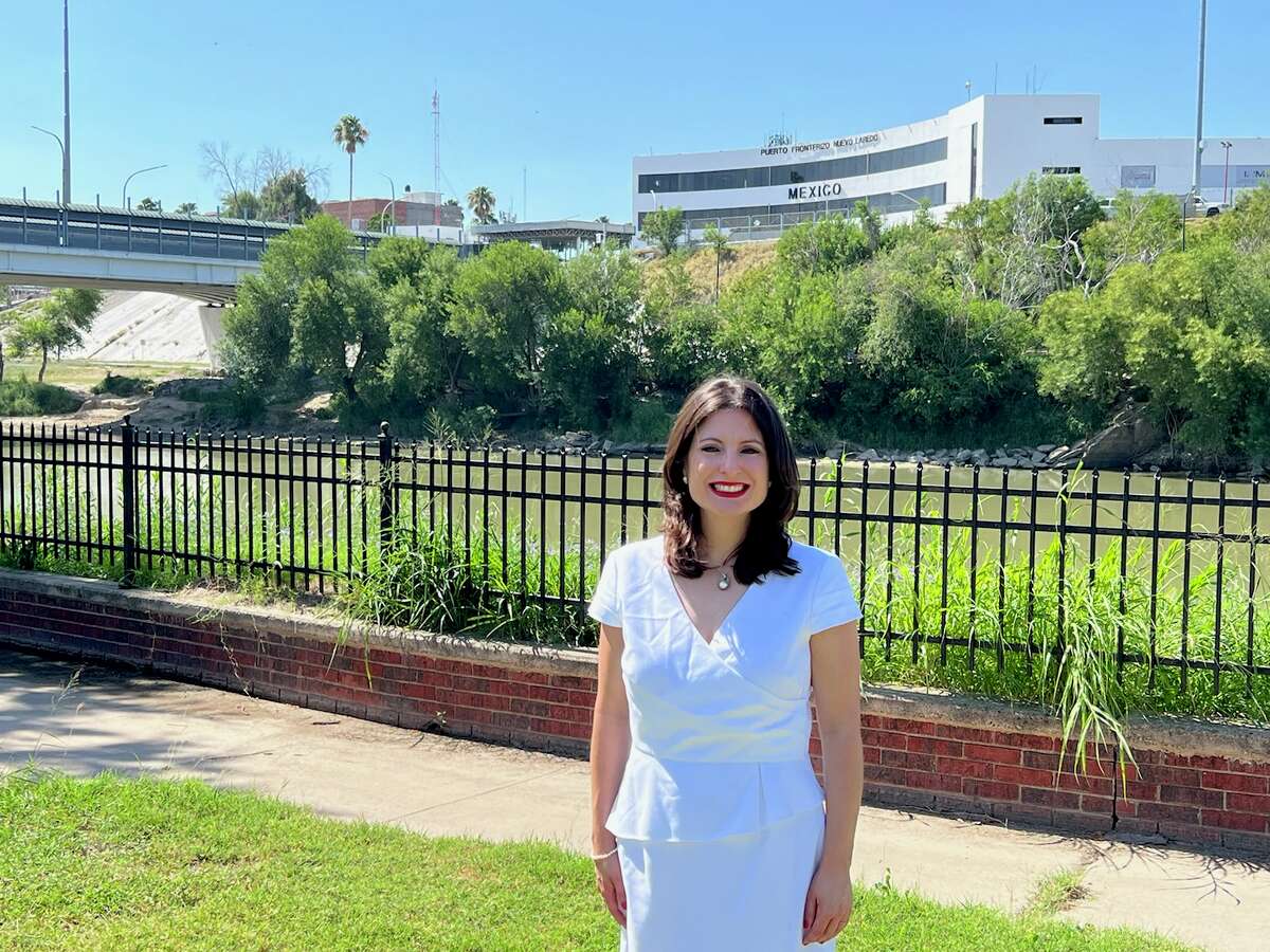 Lesly Mitchell Briones, 41, is the new Democratic nominee for Harris County’s Commissioner Commissioner Pct. 4 and the former judge for the Harris County Civil Court at Law #4, visited her hometown of Laredo during this weekend