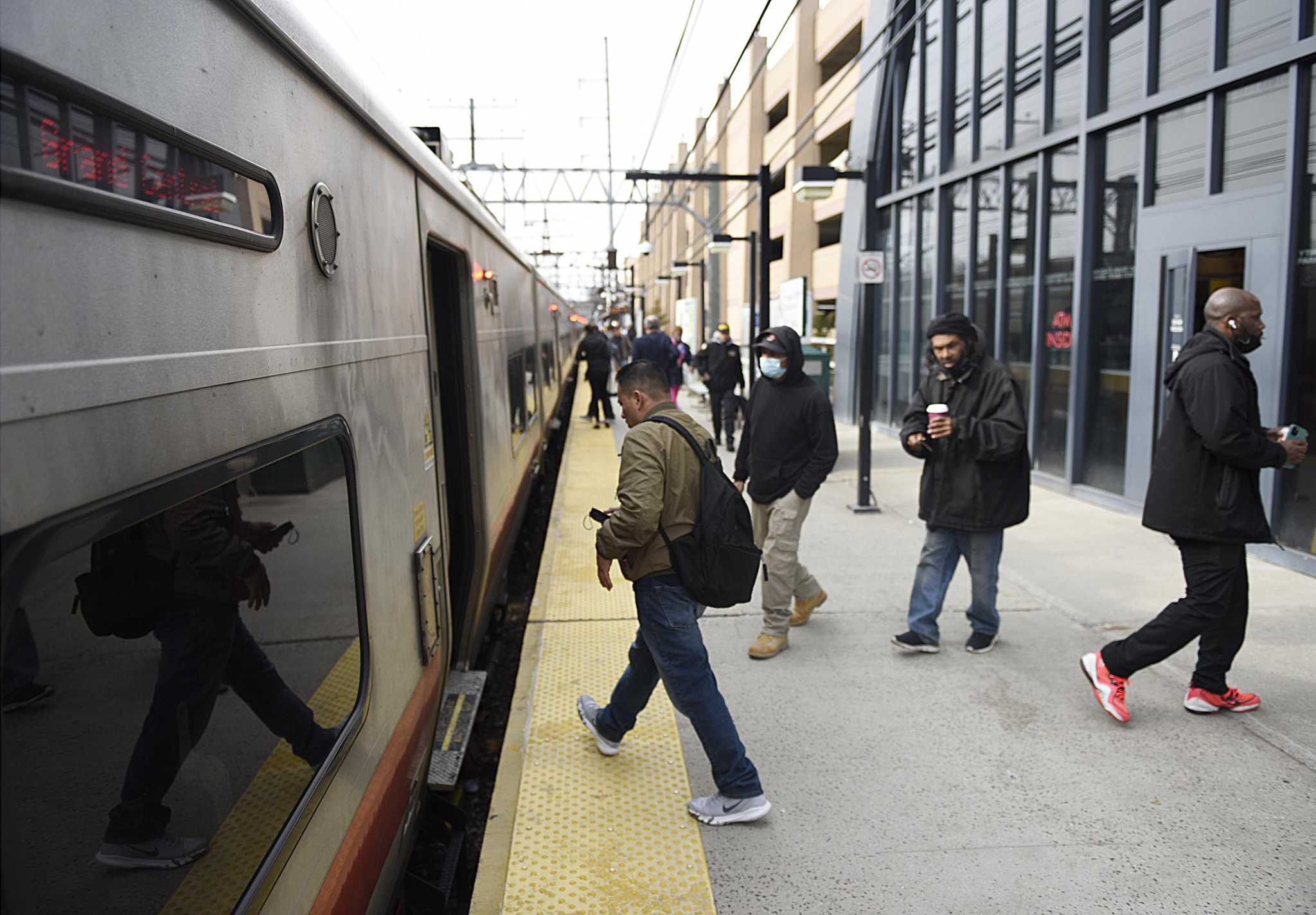 MTA: Metro-North train delayed after police called to South Norwalk station