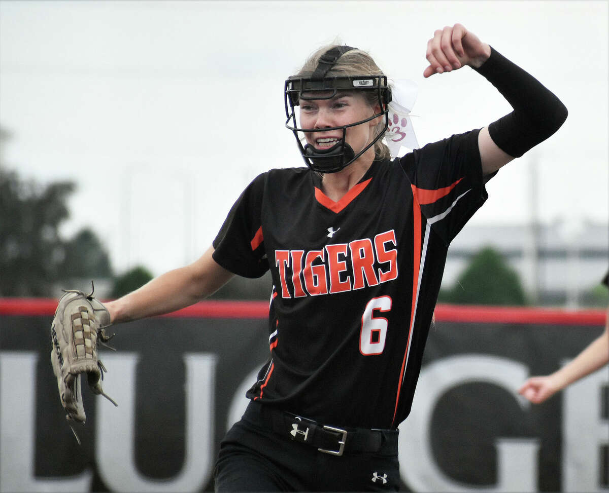 Edwardsville's Ryleigh Owens celebrates the win against Barrington during the third-place game of the Class 4A state tournament at the Louisville Slugger Sports Complex on Saturday in Peoria.