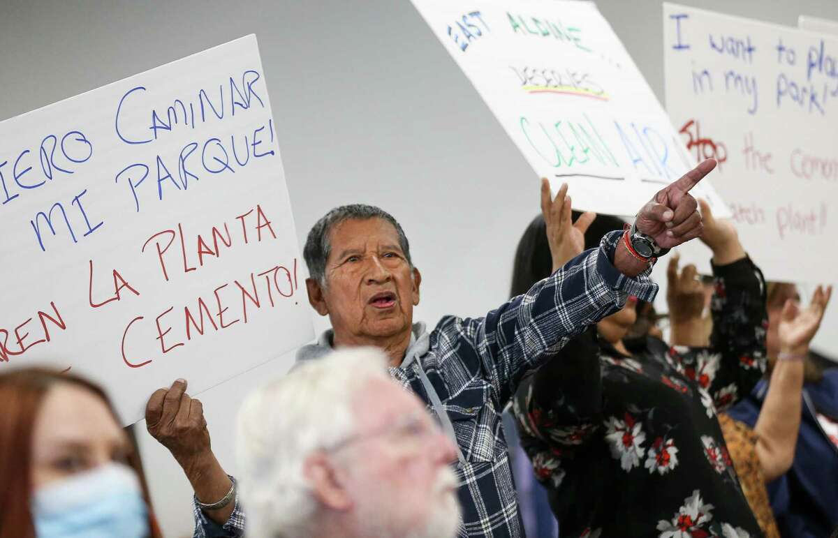 Aldine resident Manuel Ronquillo voices his opposition to a proposed concrete batch plant during a public meeting April 7 in Houston.