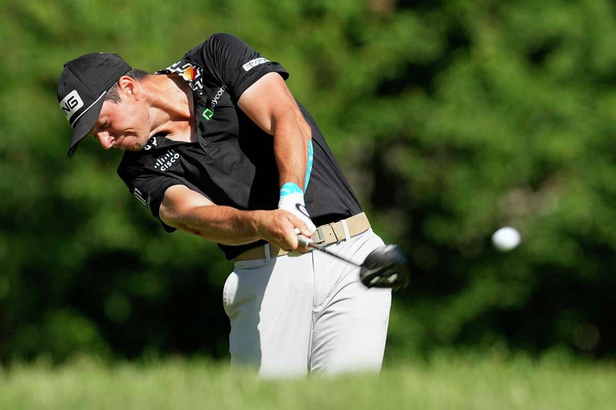 Who has the best odds to win the Travelers Championship?