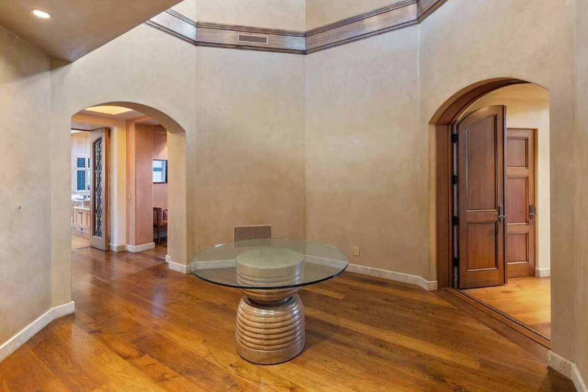 610 Los Trancos Rd, Palo Alto, CA.