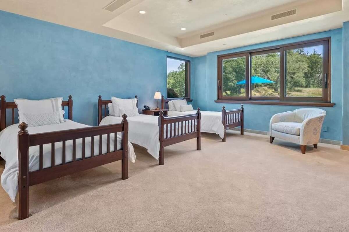 610 Los Trancos Rd, Palo Alto, CA.