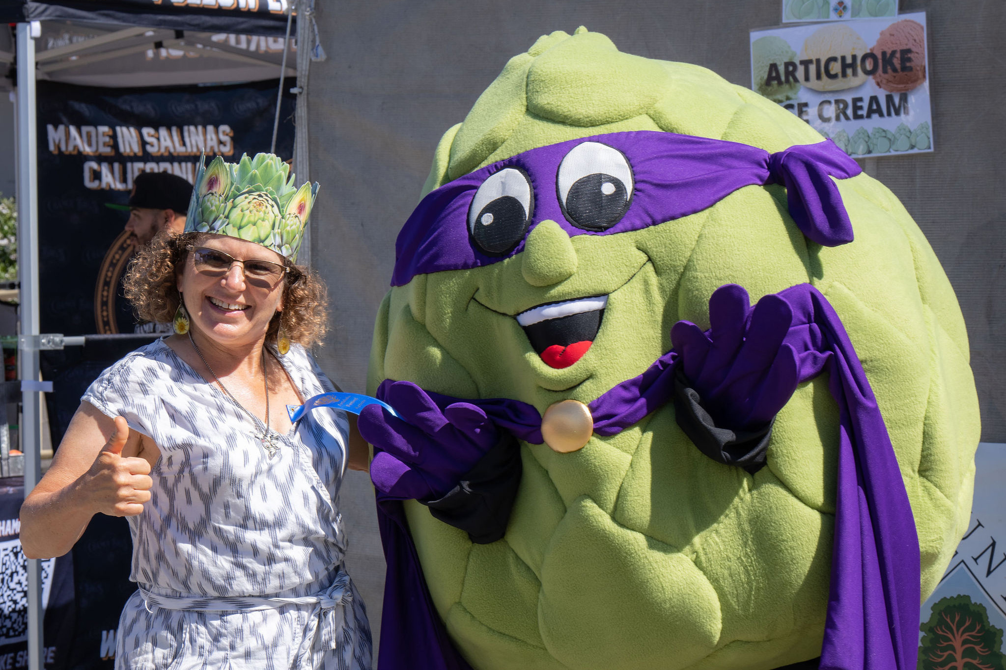 Artichoke ice cream, artichoke fashion, artichoke history Inside