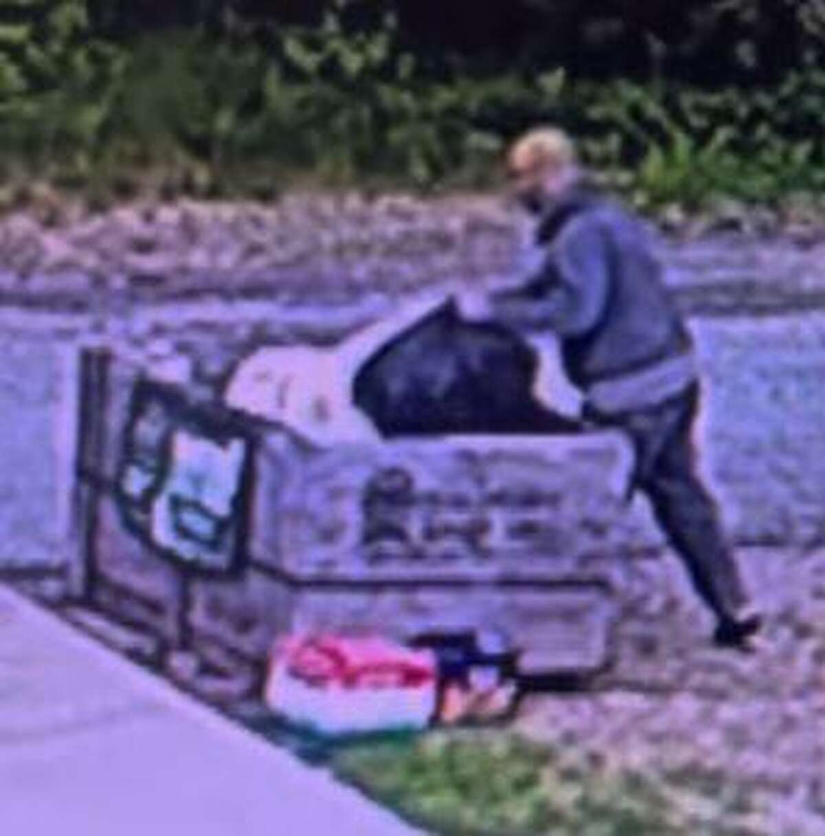 State police are searching for a man and woman accused of stealing donations from a nonprofit. Anyone with information about the suspects’ identities is asked to contact Troop D at 860-779-4900 or email Daryl.Manbeck@CT.gov.