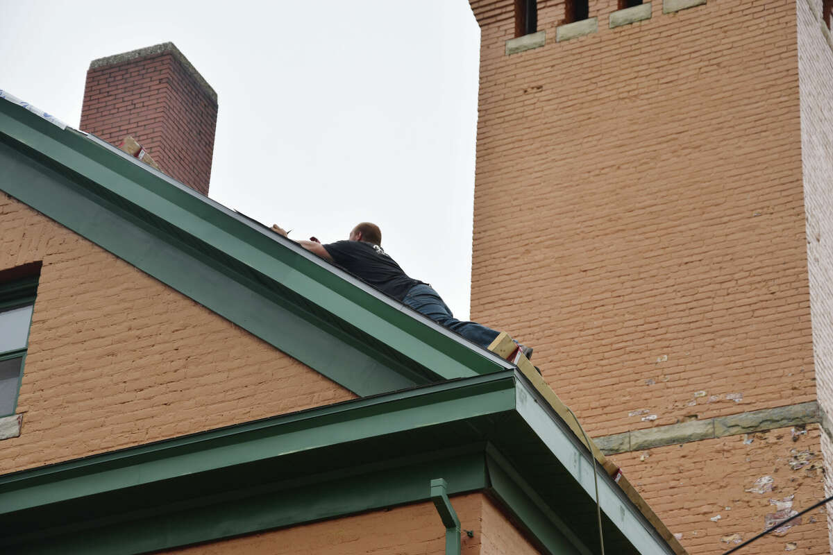 Manistee City Fire Department's roof work is ongoing this week