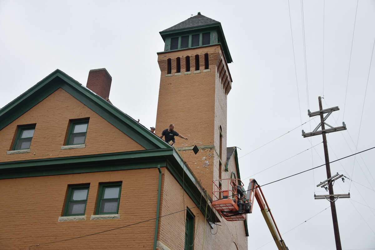 Manistee City Fire Department's roof work is ongoing this week