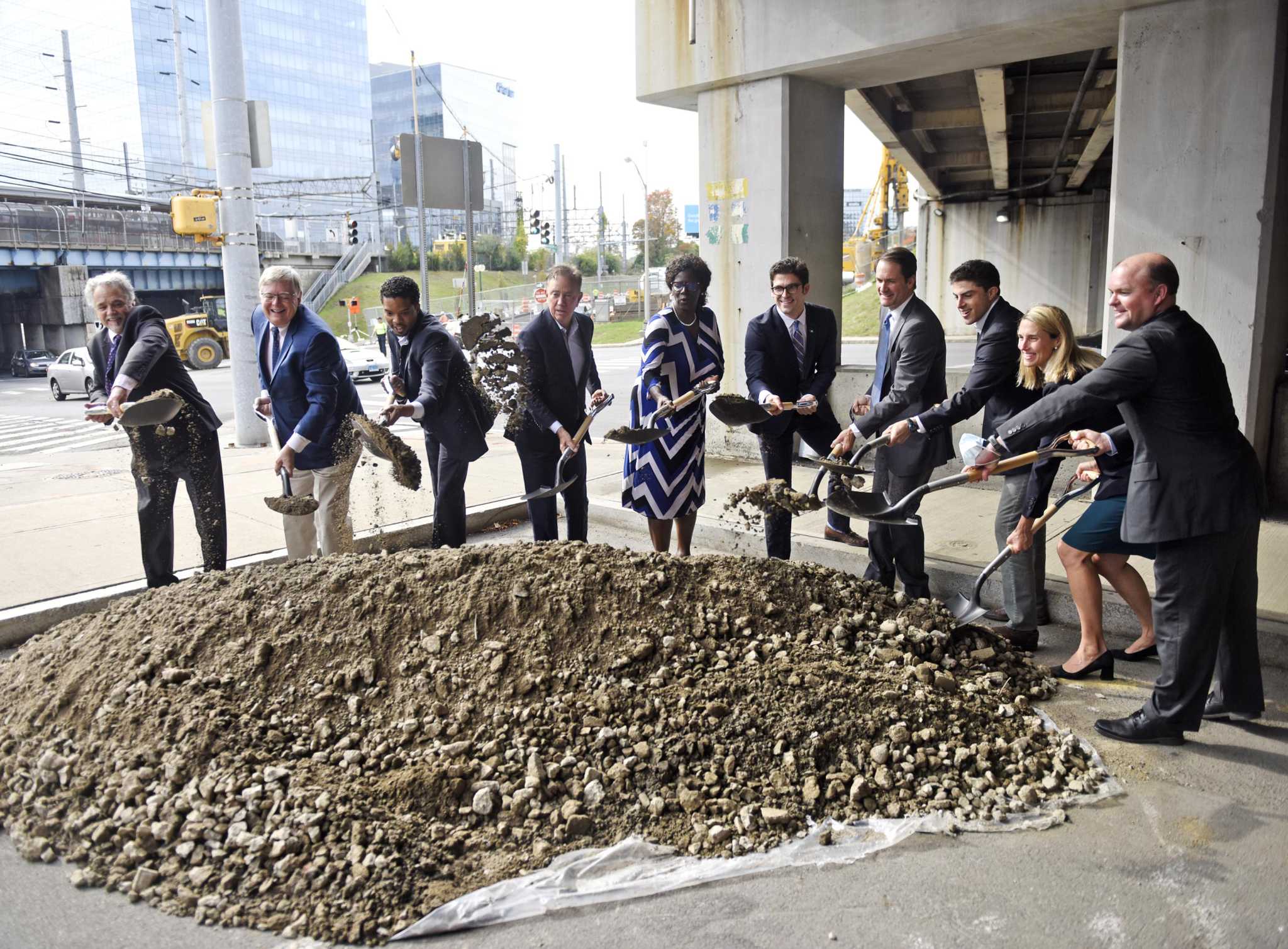 Stamford's new train station parking garage going up 'like building a puzzle' - Vimarsana News