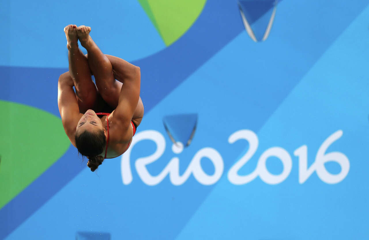 RIO DE JANEIRO, BRAZIL - AUGUST 13: Kassidy Cook of the United States competes in the Women's 3M Springboard semi final on Day 8 of the Rio 2016 Olympic Games at the Maria Lenk Aquatics Centre on August 13, 2016 in Rio de Janeiro, Brazil. (Photo by Rob Carr/Getty Images)