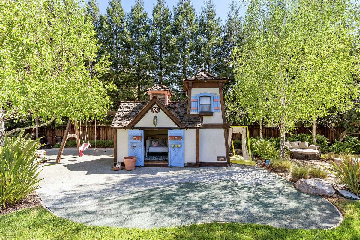 Steph and Ayesha Curry's former Alamo house features a custom-made horse-themed playhouse for their daughters Riley and Ryan.