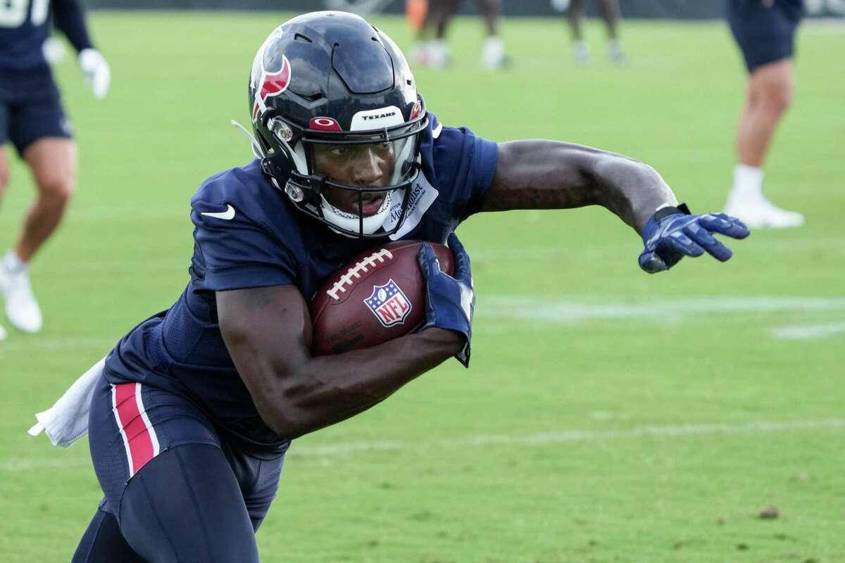 Receiver Davion Davis bounced between the Texans and Browns and is back with the Texans.