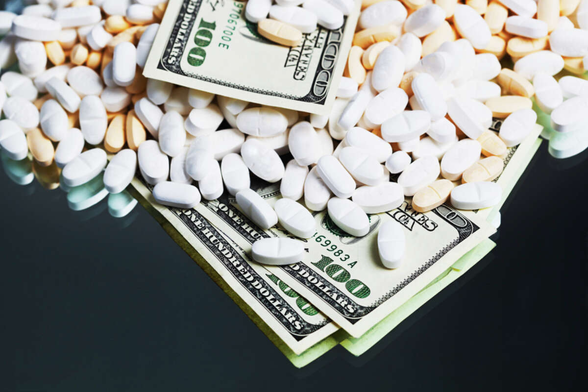 Little known to the general public, pharmacy benefit managers are oligopolistic middlemen between pharmaceutical manufacturers and insurance companies. 