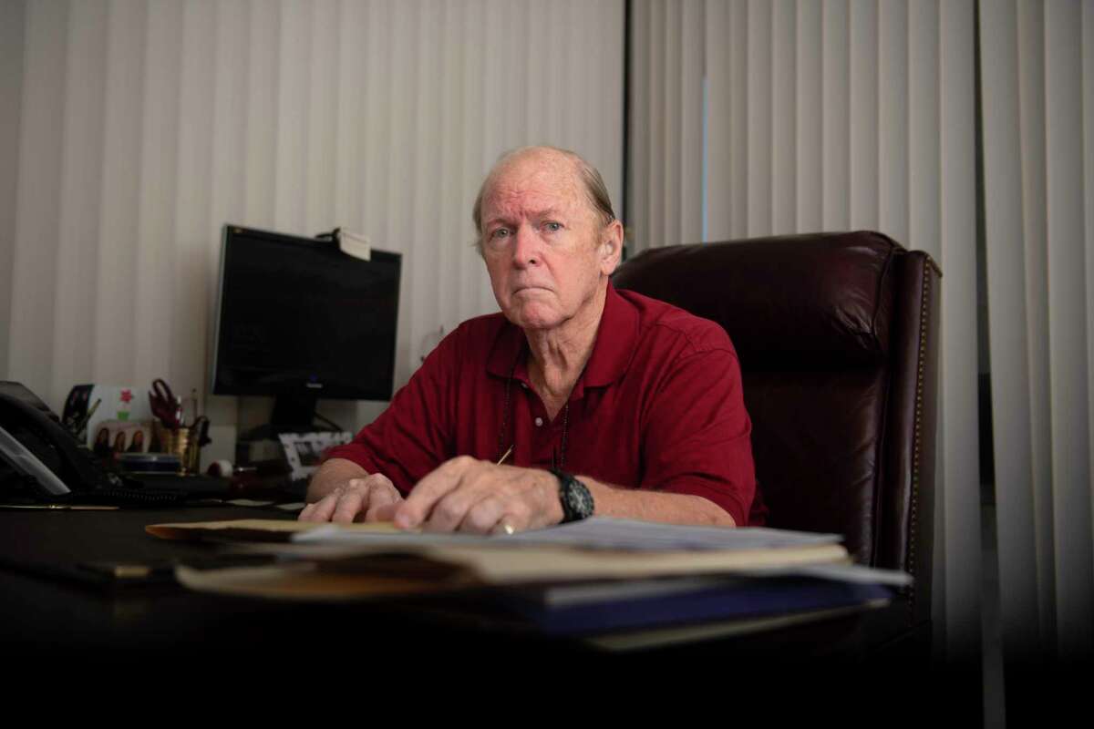Retired dentist Robbie Henwood said the troubles surrounding now former San Antonio attorney Christopher “Chris” Pettit don’t make a lot of sense. “He’s a prominent lawyer in town and he had a lot very wealthy investors,” Henwood said. “Why would you give all of that up?”