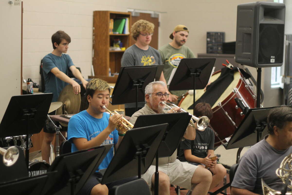 The Manistee Community Band and Chamber Choir is comprised of musicians of all ages and ability levels.