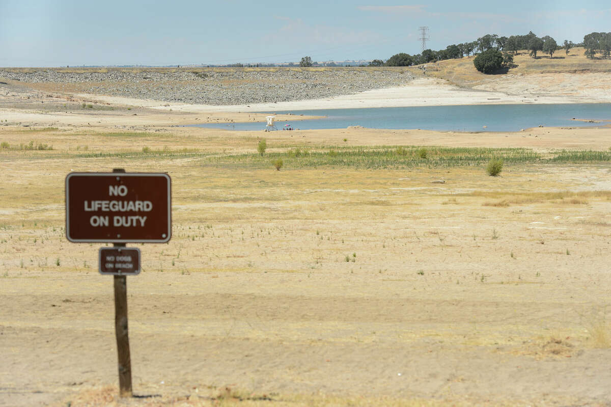 Young mother of three drowns at California's Folsom Lake