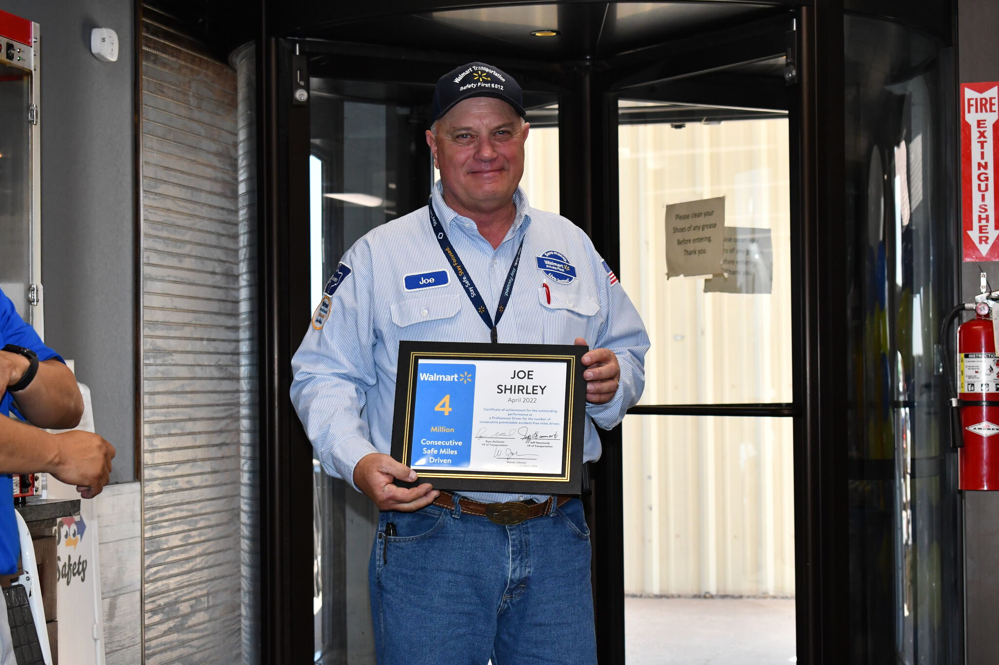 Plainview Walmart DC celebrates driver who reached 4M safety miles