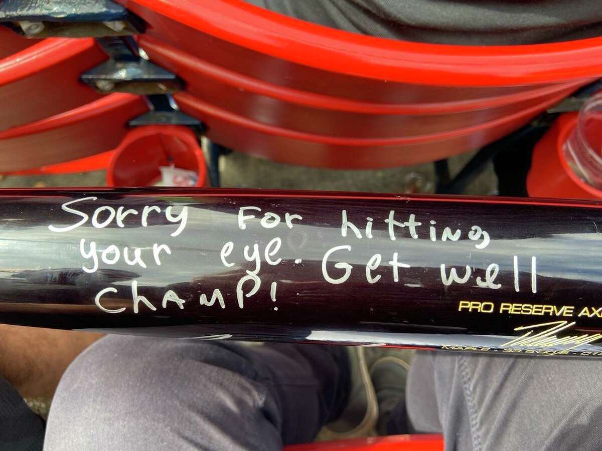 A's outfielder Ramón Laureano delivers bat in-game to young fan at Fenway