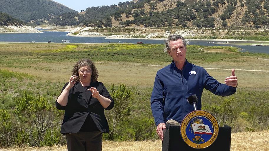 Gavin Newsom's drought strategy lacks mandatory water cuts - Vimarsana News