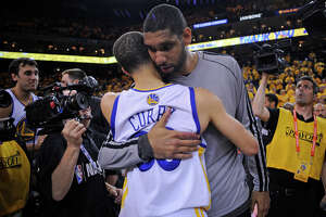 Steph Curry compared to Tim Duncan in championship moment