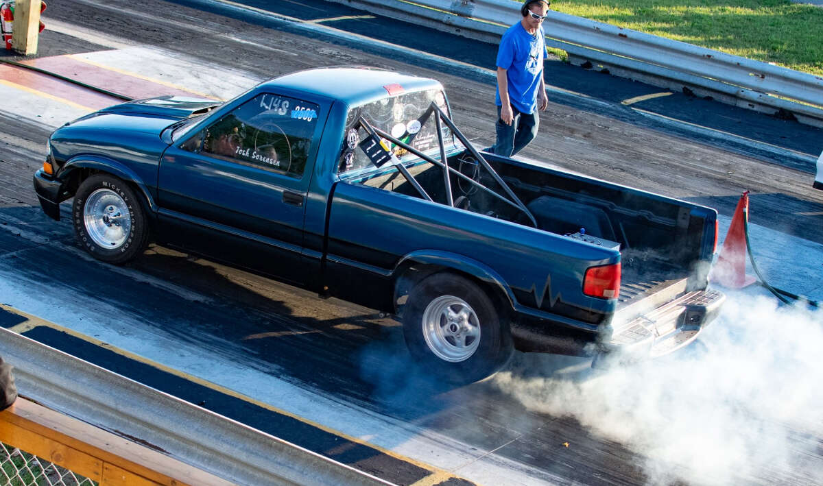 The father-daughter racing team of Josh and Leeanna Sorensen had a great weekend with their Chevy S-10. Leeanna won her first-ever Chicks On Slicks event and moved into second place in the points standings.   