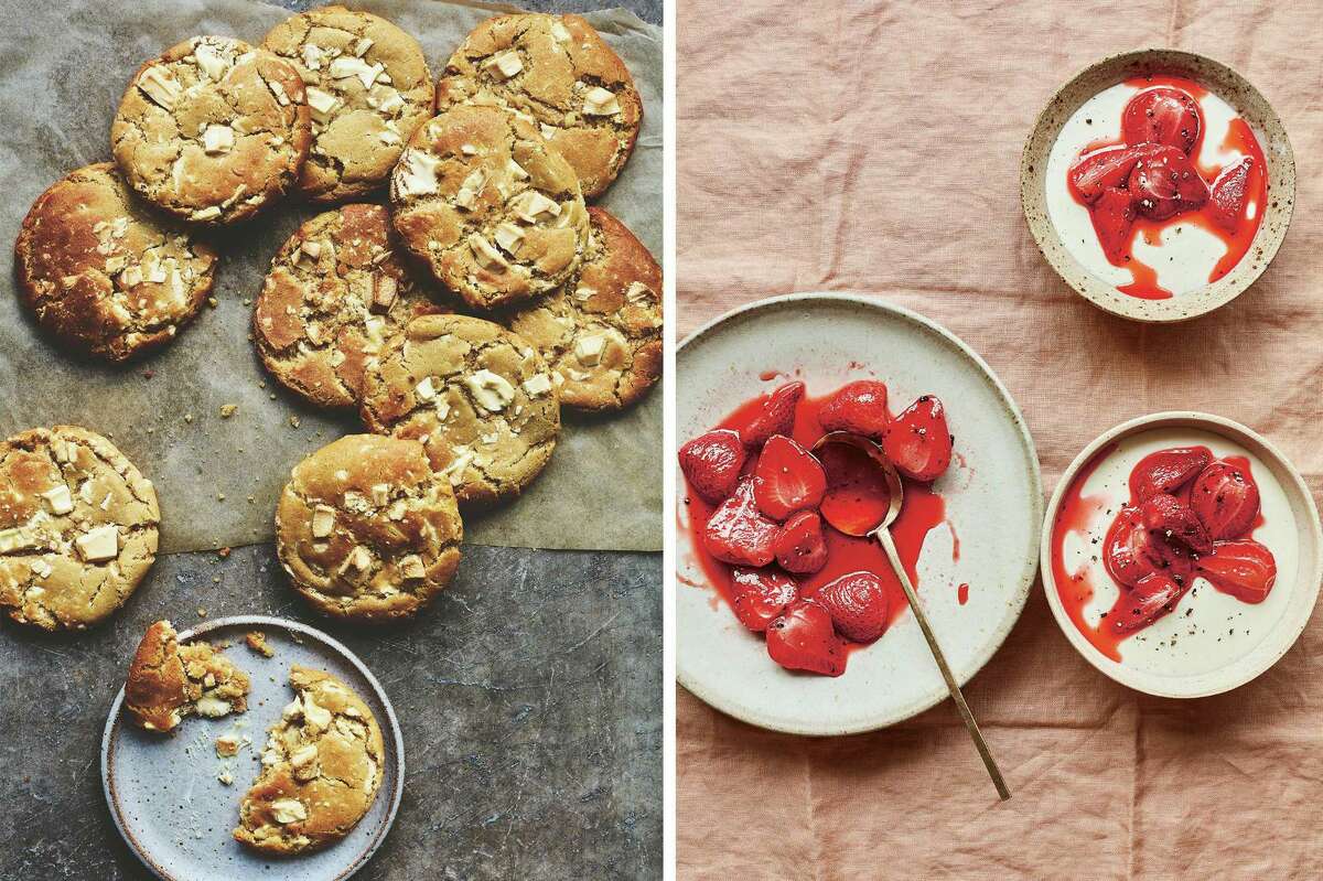 从Benjamina Ebuehi (Quadrille)的“A Good Day to Bake”中挑选味噌和白巧克力饼干(左)和烤黑胡椒草莓和酸奶。这是2022年春季最好的烘焙书籍之一。