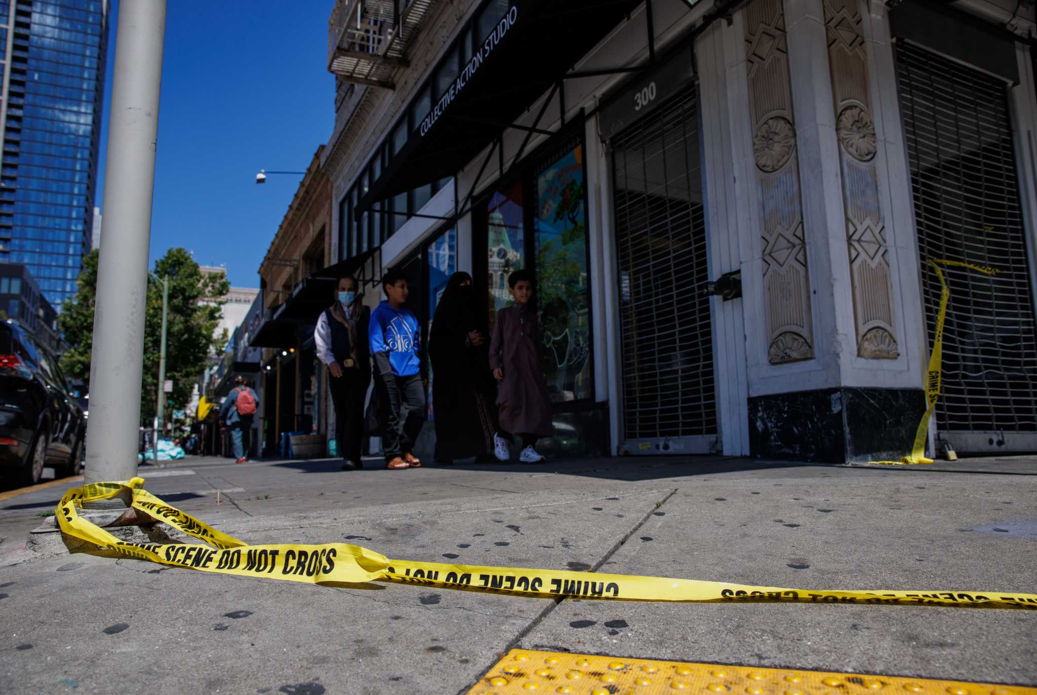 One Dead, Four Injured In Shooting At Oakland Sports Bar Hours After ...