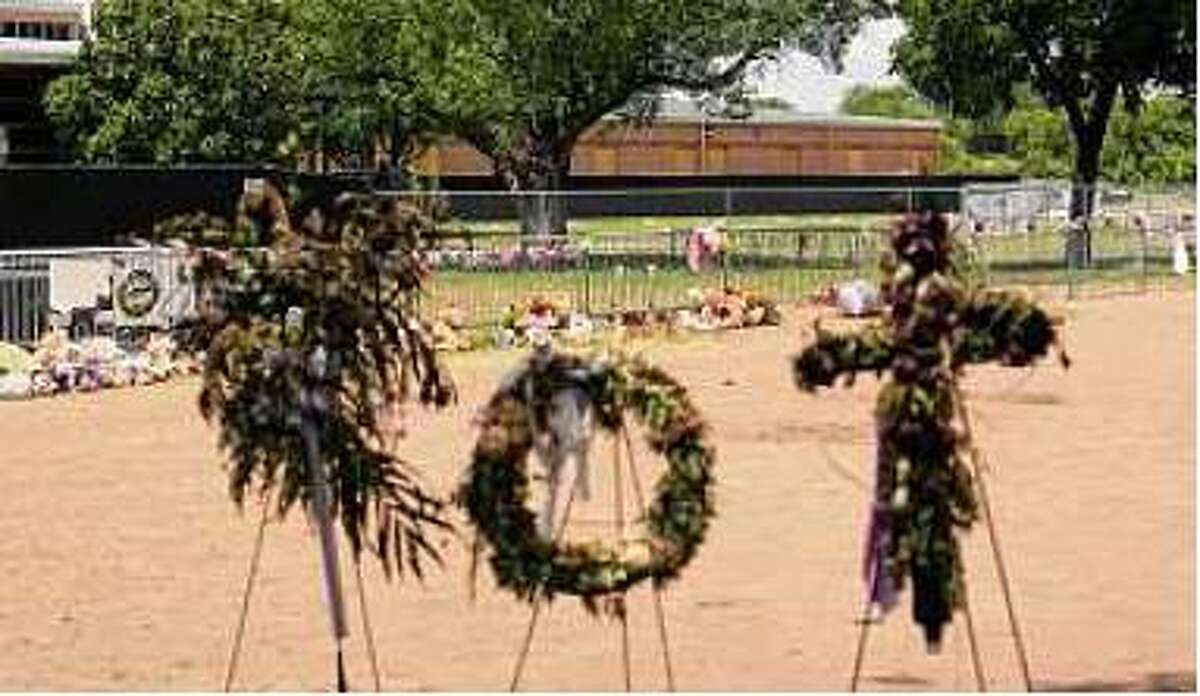 Memorial at Robb Elementary on June 9, by Eric Gay of the Associated Press