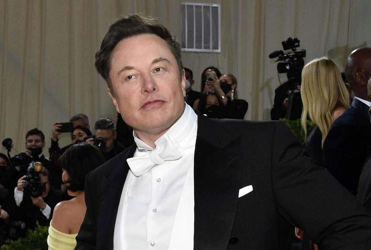 FILE - Elon Musk attends The Metropolitan Museum of Art's Costume Institute benefit gala celebrating the opening of the "In America: An Anthology of Fashion" exhibition on May 2, 2022, in New York. Musk is expected to meet with Twitter employees Thursday, June 16, 2022 in an apparent effort to assuage concerns about his $44 billion deal to acquire the social platform. (Photo by Evan Agostini/Invision/AP)