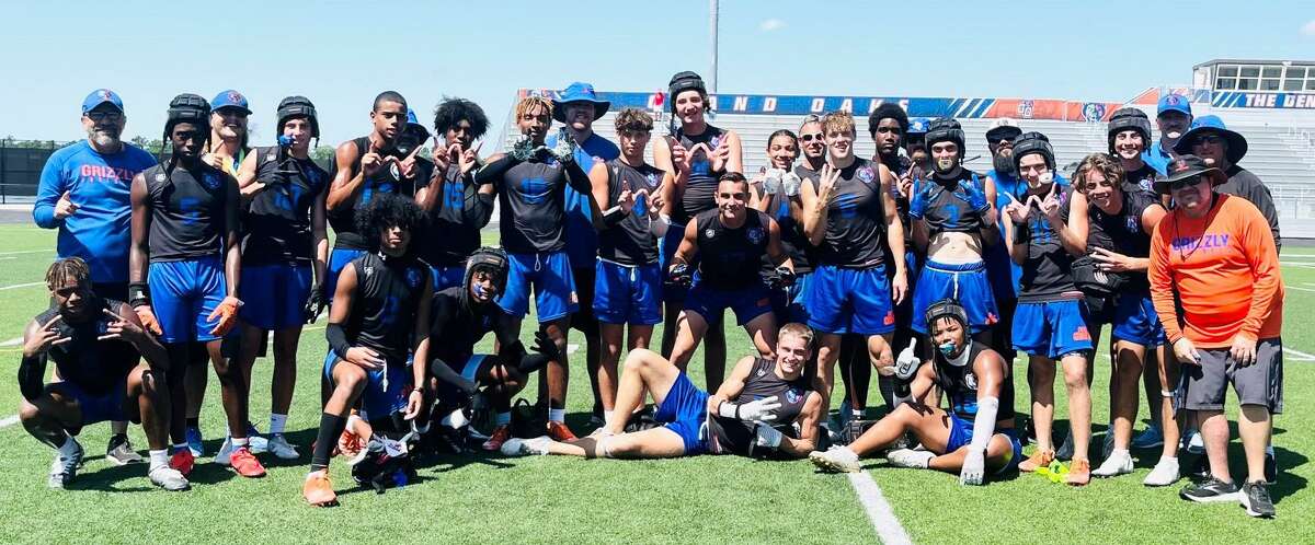 The Grand Oaks Grizzlies clinched a spot in the Texas State 7-on-7 Division I state tournament on Sunday, June 19, 2022 in Spring.