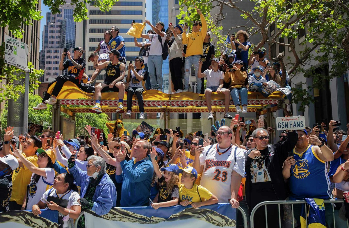 Warriors NBA championship parade: Stephen Curry, Golden State celebrate 2022  title with fans in San Francisco 