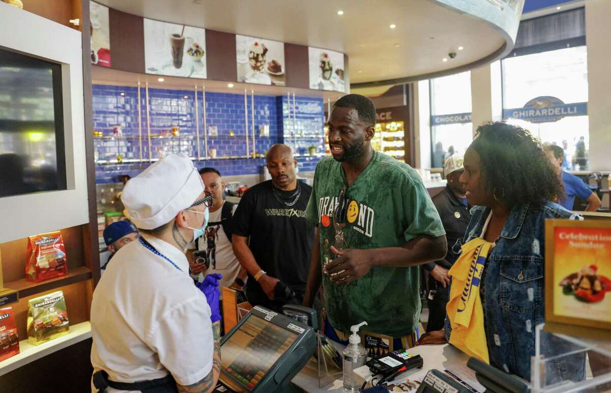Draymond Green orders ice cream at Ghirardelli during the Warriors Championship parade in San Francisco, Calif., on Monday, June 20, 2022. San Francisco, Calif., on Monday, Jun 20, 2022.