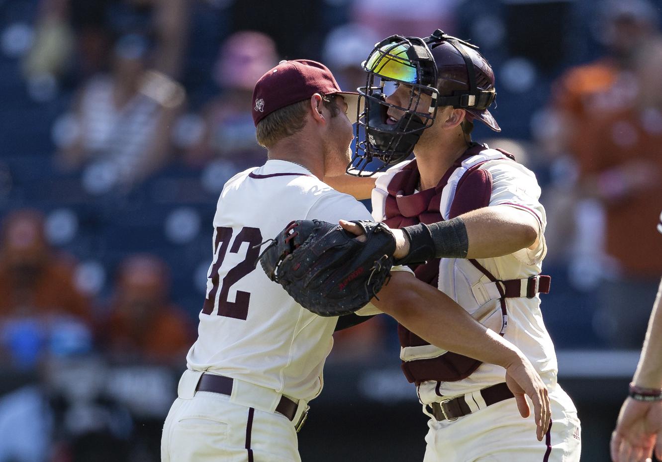 Oklahoma Baseball: Sooners beat Notre Dame 6-2 in College World Series