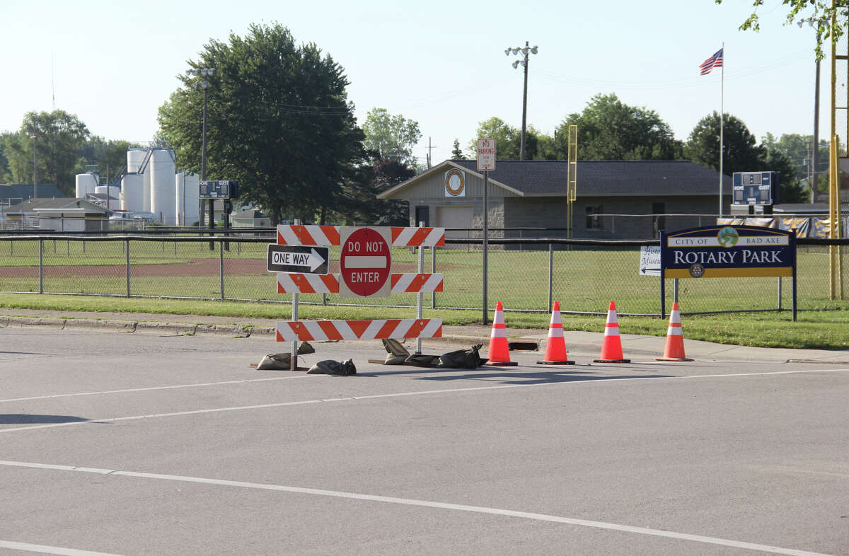 South Street in Bad Axe is temporarily changing to a one-way street for the next year. The change is being done to accommodate more parking spaces for the county courthouse and Rotary Park baseball games.