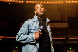 Busy Marlon Wayans makes time for stand-up