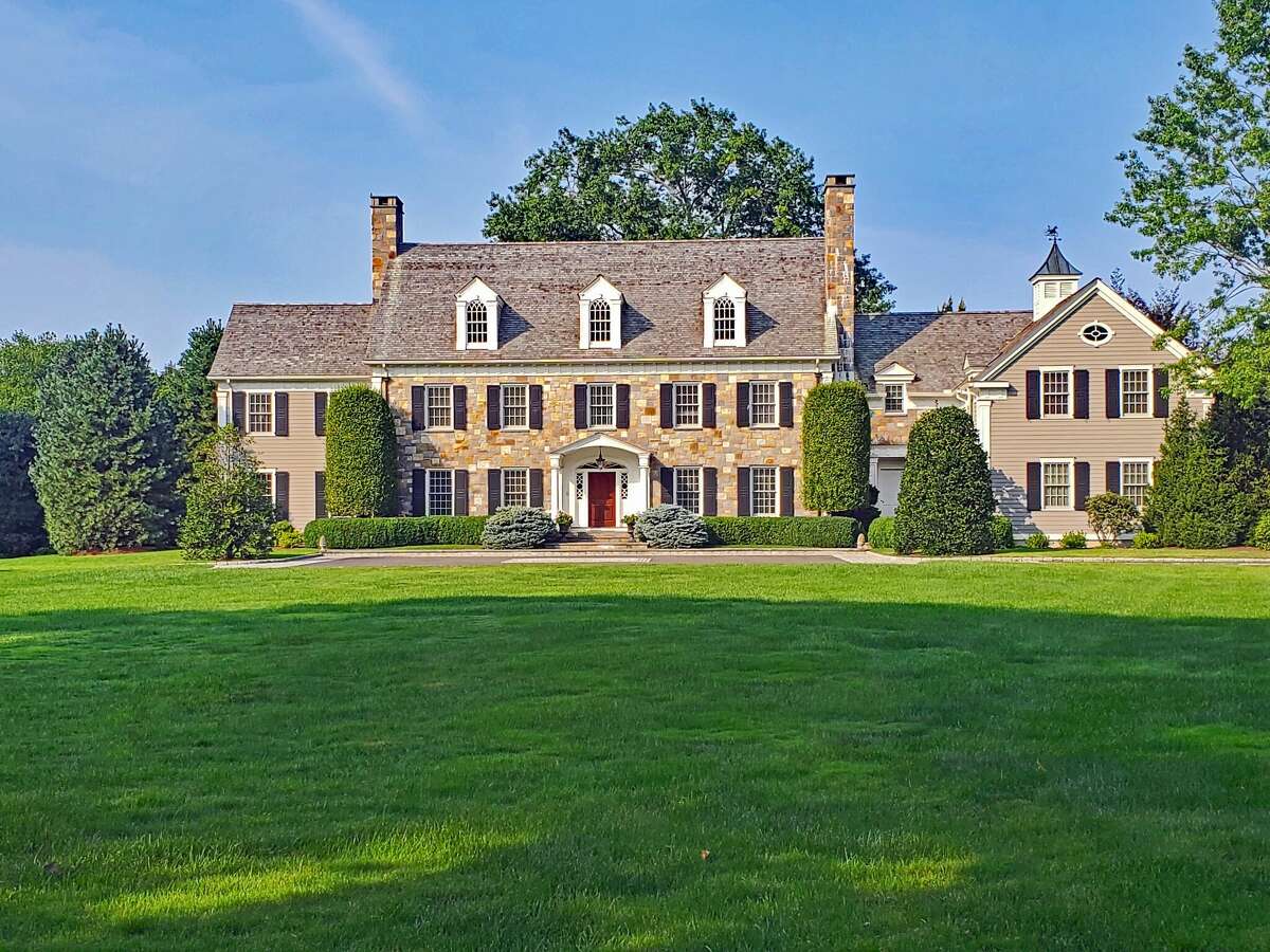 The home on 1481 Hillside Road in Fairfield, Conn. has six bedrooms and eight full bathrooms spread across more than 7,900 square feet of living space.