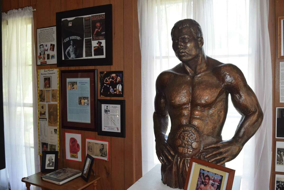 Jacksonville African American History Museum has a room dedicated to influential African Americans from Jacksonville, such as the late heavyweight boxing champion Ken Norton.