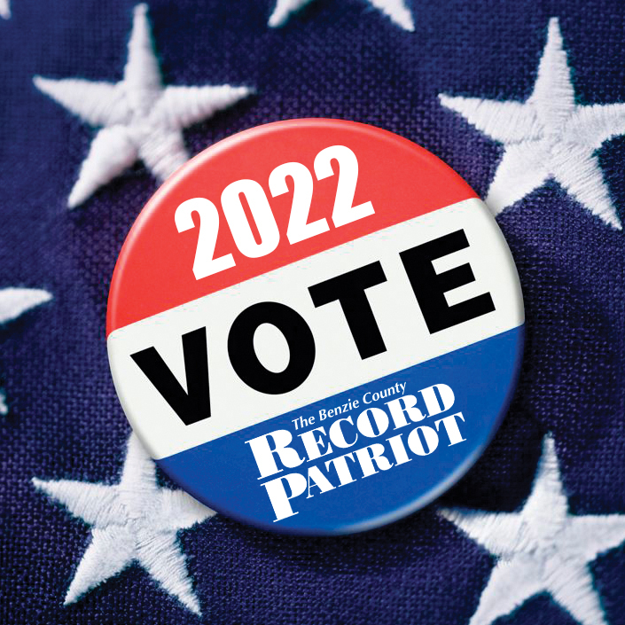 Who is running for the 1st Congressional District in Michigan?