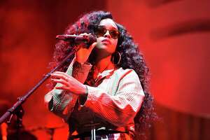 H.E.R. sues to be released from her label