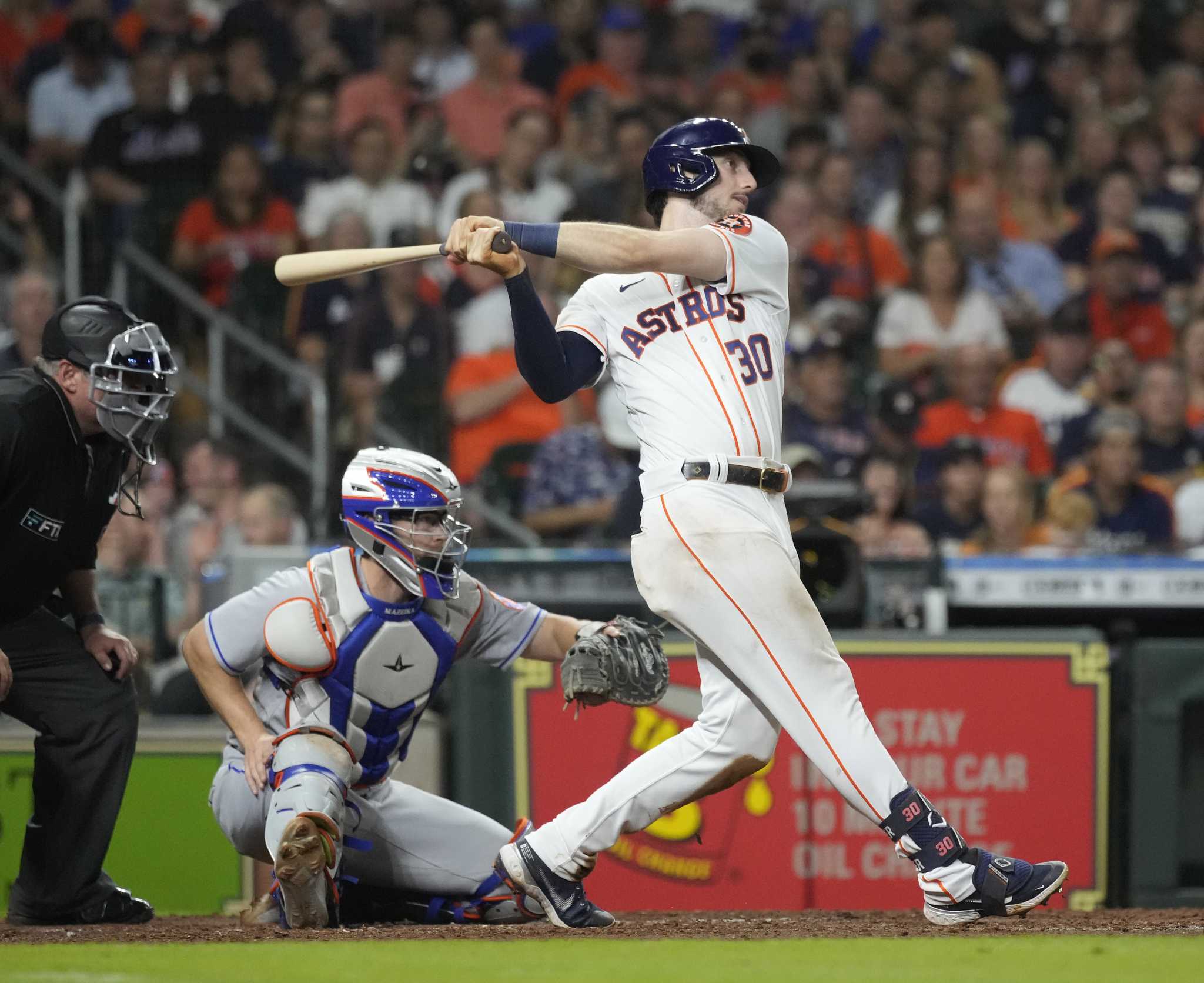 Why Houston Astros' Kyle Tucker doesn't wear batting gloves
