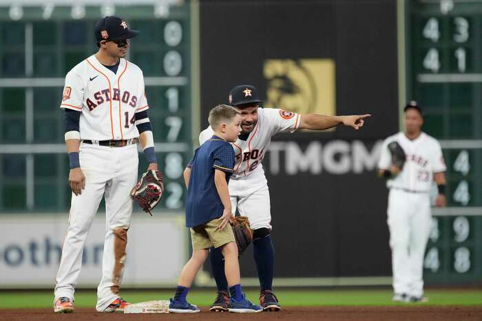 Houston, Texas. June 22, 2022, Houston Astros relief pitcher Ryne Stanek  (45) pitches in the sixth inning against the New York Mets. The Astros  defeat the Mets 5-3, Wednesday, June 22, 2022